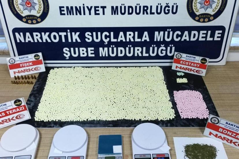Bartın’da uyuşturucu operasyonu: 10 gözaltı