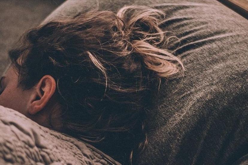 Birçok kadın gece 03.29’da uyanıyor: İşte sebebi