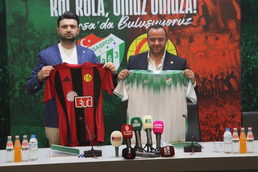 Bursaspor ve Eskişehirspor arasında dostluk maçı