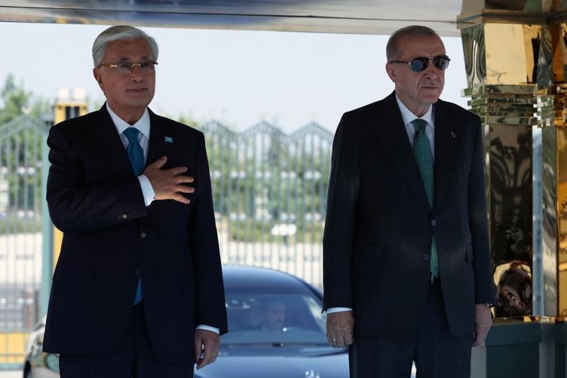 Cumhurbaşkanı Erdoğan, Kazakistan Cumhurbaşkanı’nı resmi törenle karşıladı