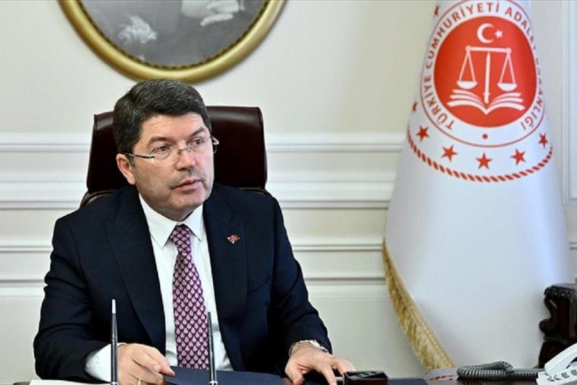 Hukuk fakültelerine ilk 100 binden öğrenci alınacak