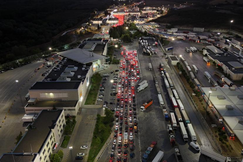 Kapıkule Sınır Kapısı’nda dönüş yolundaki gurbetçi: Türkiye’miz cennet
