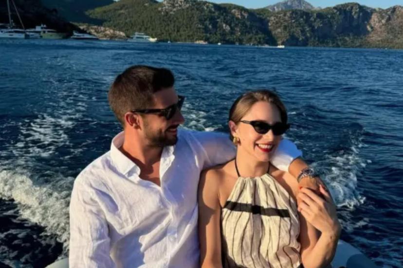 Miray Daner ve Sevgilisi, Siyaset Gündemine Oturdu