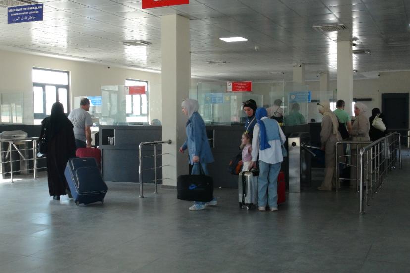 Suriye’ye pasaport ile geçişler başladı