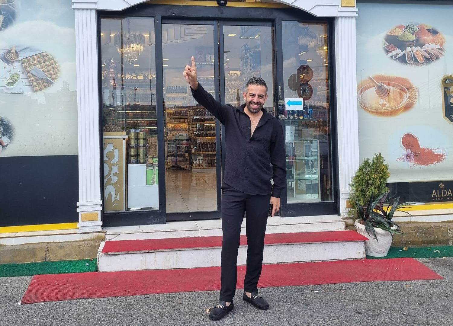 Yazar Fırat Bulgaz: “Onurumla Yaşayan, Kalbiyle Seven Bir Adamım”