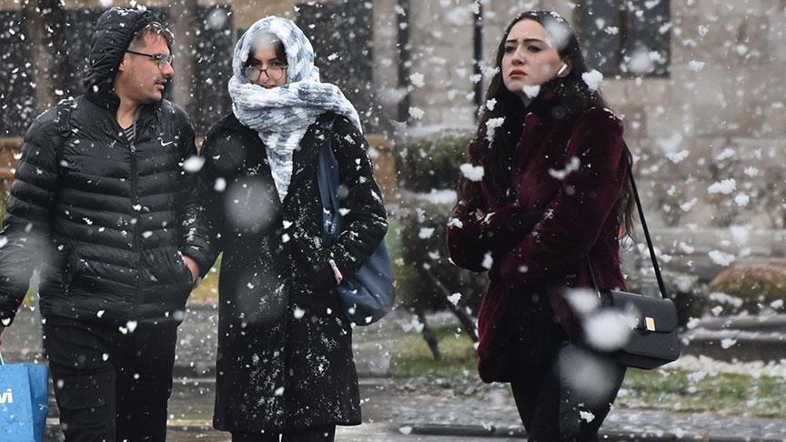 Kop Dağı ve Bölge Yüksek Kesimlerinde Kar Etkili: Zorunlu Kış Lastiği Uygulaması Yarın Başlıyor
