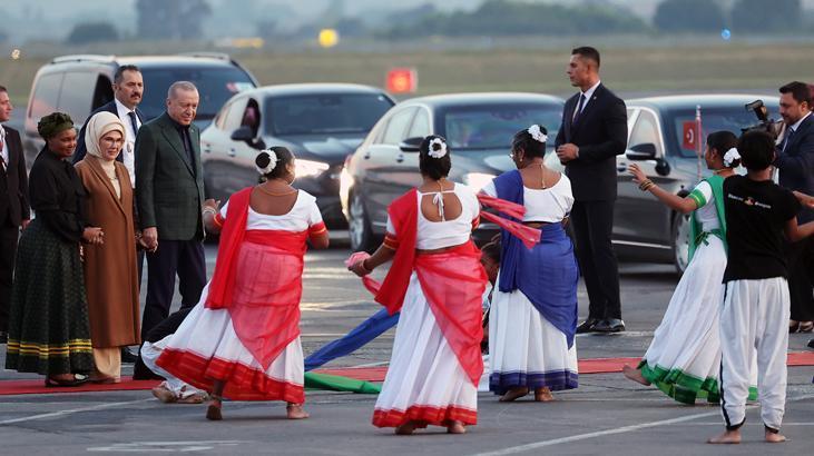 CUMHURBAŞKANI ERDOĞAN GÜNEY AFRİKA’YA ULAŞTI: ZİRVE MARJINDA İKİLİ GÖRÜŞMELER YAPACAK
