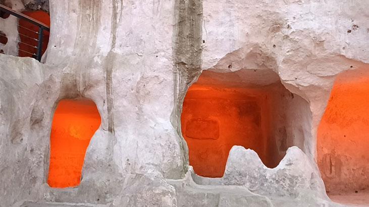 Hasankeyf’te 5 Bin Yıllık Mağaralar Turizme Açıldı